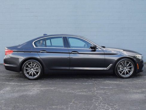 Used 2017 BMW 530i xDrive image 12