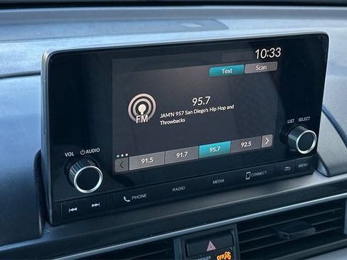 Certified 2023 Honda Pilot LX image 21