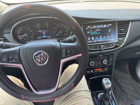 Used 2020 Buick Encore Preferred FWD image 9