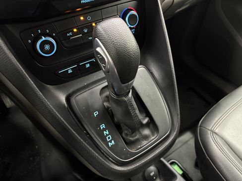 Used 2021 Ford Transit Connect XL FWD image 22