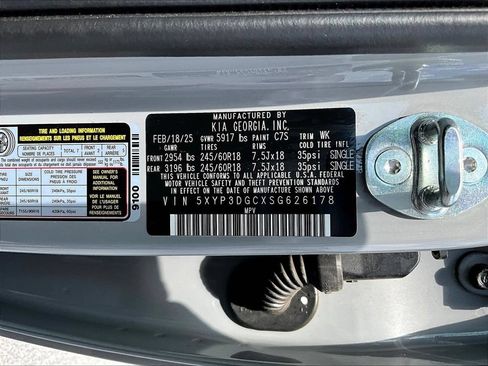 Used 2025 Kia Telluride AWD image 19