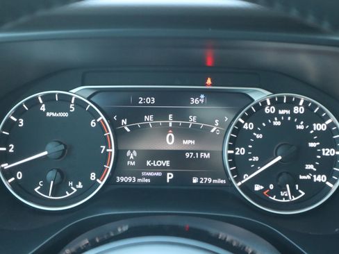 Used 2023 Nissan Rogue SL w/ SL Premium Package image 17