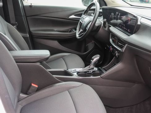Used 2025 Buick Encore GX Preferred AWD/4WD image 14