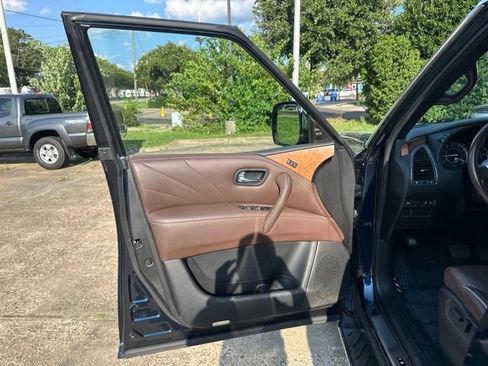 Used 2016 INFINITI QX80 Limited w/ All Season Package AWD/4WD image 26