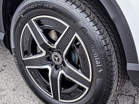 New 2026 Mercedes-Benz GLC 300 4MATIC image 11