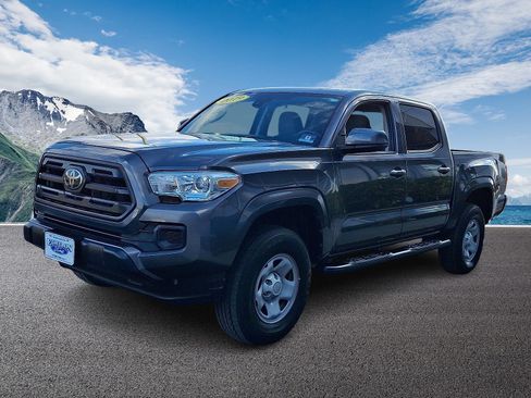 Used 2019 Toyota Tacoma SR image 3