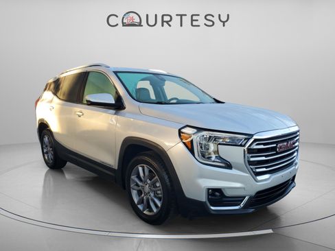 Used 2022 GMC Terrain SLT image 6