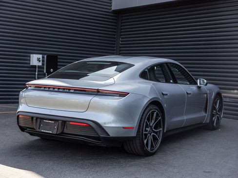 Certified 2024 Porsche Taycan RWD image 9