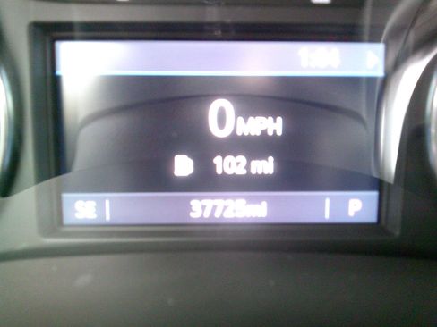 Used 2023 Buick Enclave Essence image 14