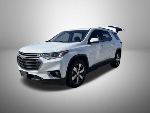 Used 2019 Chevrolet Traverse LT w/ LT Premium Package AWD/4WD image 1