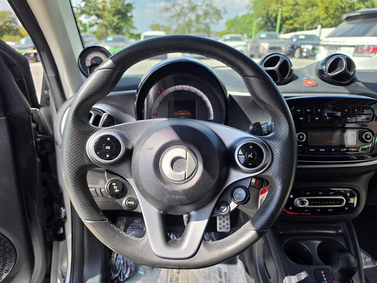 Used 2016 smart fortwo passion w/ Sport Package RWD image 39
