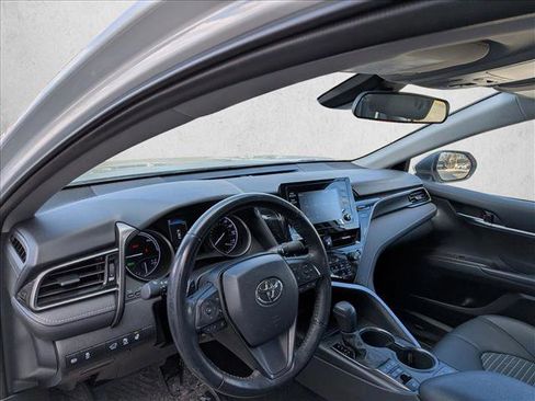 Certified 2022 Toyota Camry SE w/ Cold Weather Package image 9