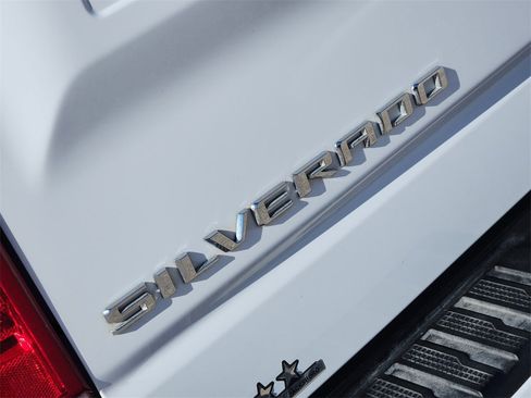 Used 2024 Chevrolet Silverado 1500 Custom image 11