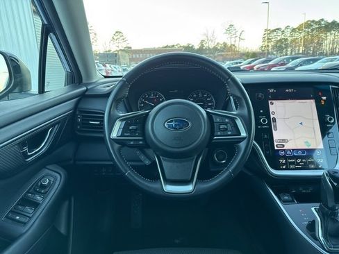Used 2022 Subaru Outback Premium image 21