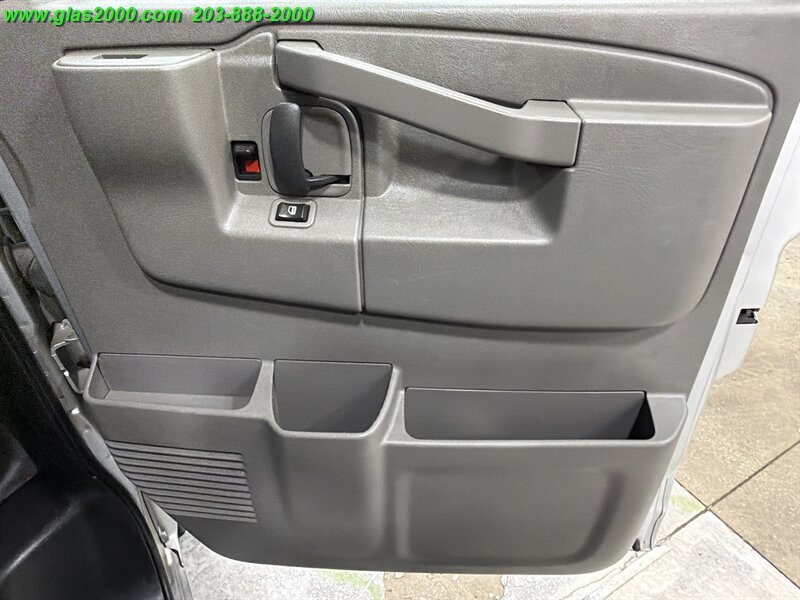 Used 2020 Chevrolet Express 2500 LS w/ Driver Convenience Package RWD image 22