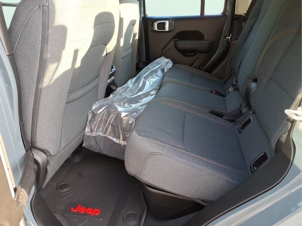 New 2026 Jeep Gladiator Sport AWD/4WD image 13