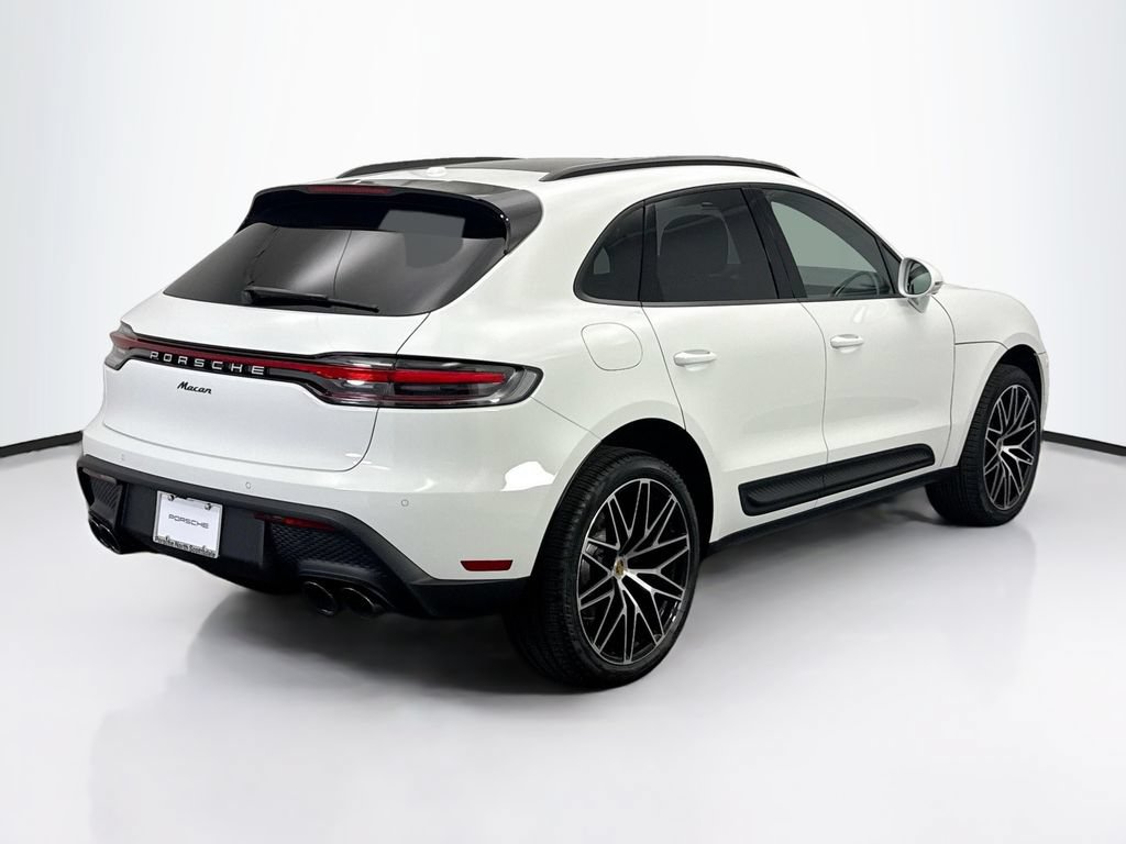 Used 2026 Porsche Macan AWD/4WD image 7