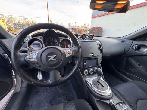 Used 2012 Nissan 370Z Roadster RWD image 14