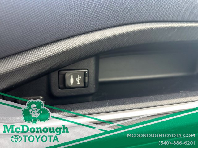 Used 2016 Toyota Prius C Three FWD image 17