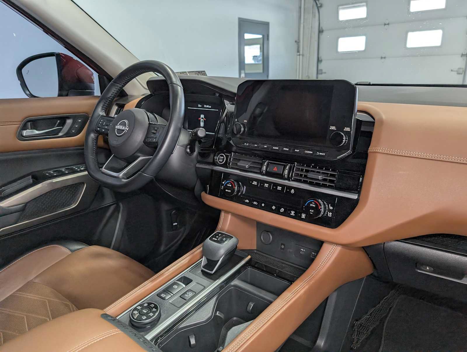 Used 2023 Nissan Pathfinder Platinum AWD/4WD image 45