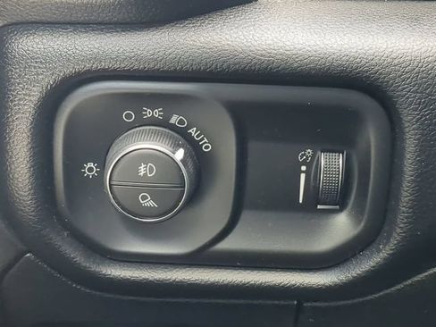 Used 2020 RAM 1500 Big Horn RWD image 27