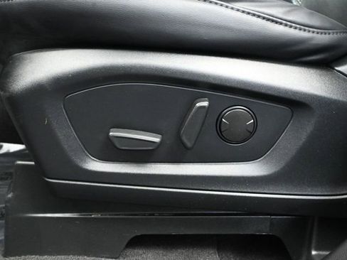 Used 2023 Ford Explorer XLT w/ Equipment Group 202A image 21