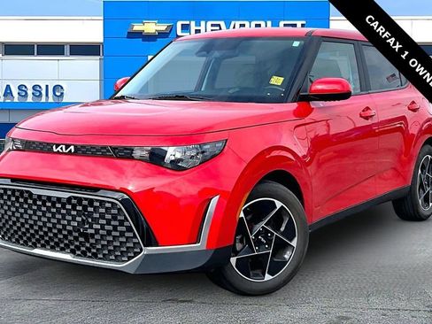Used 2023 Kia Soul EX FWD image 2