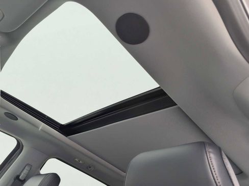 New 2025 Ford F250 Lariat w/ Lariat Ultimate Package image 9