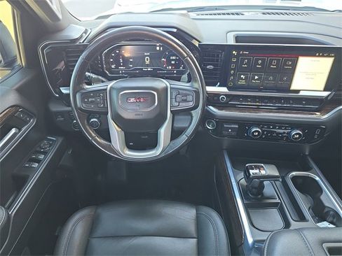 Certified 2022 GMC Sierra 1500 Elevation w/ Elevation Premium Package image 12