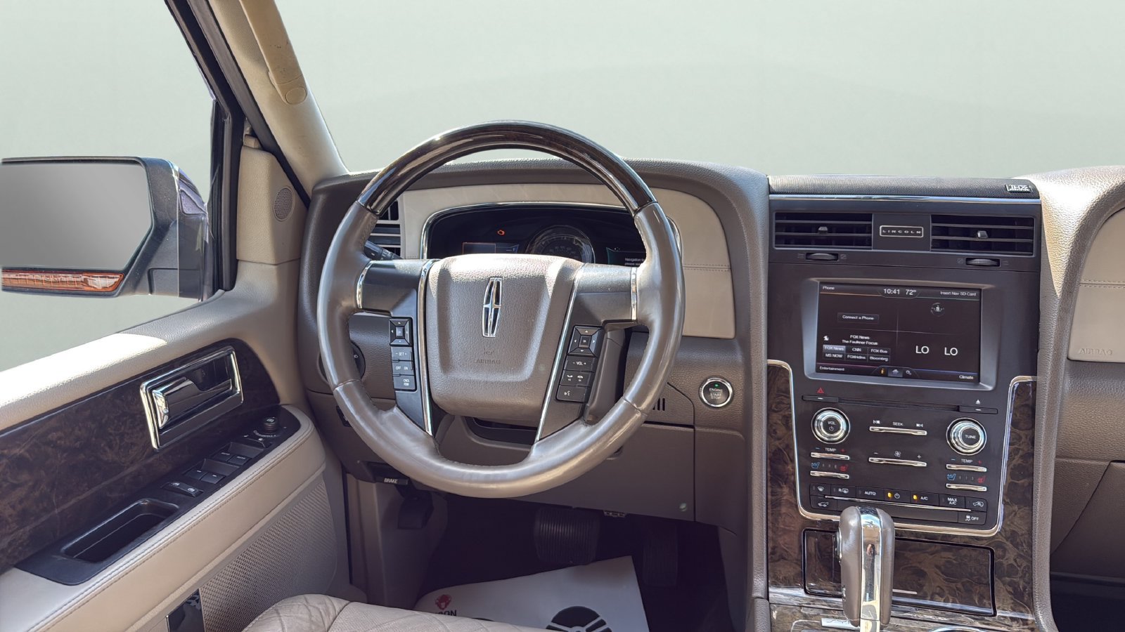 Used 2015 Lincoln Navigator L 2WD image 12