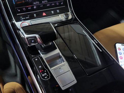 Used 2020 Audi S8 L w/ S8 Executive Package AWD/4WD image 30