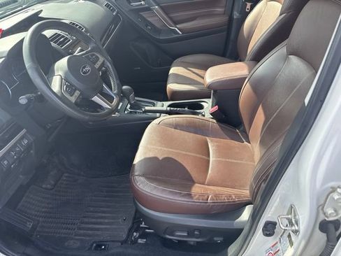 Used 2018 Subaru Forester 2.5i Touring AWD/4WD image 5
