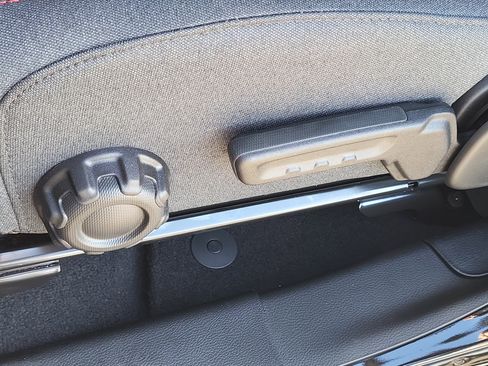 New 2026 Jeep Gladiator Rubicon w/ Steel Bumper Group image 22