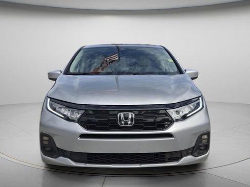 Certified 2025 Honda Odyssey Touring image 5