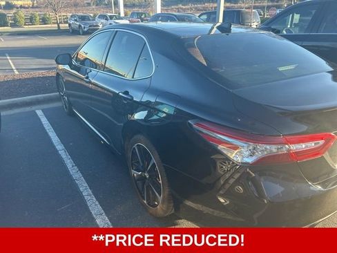 Used 2019 Toyota Camry XSE image 2