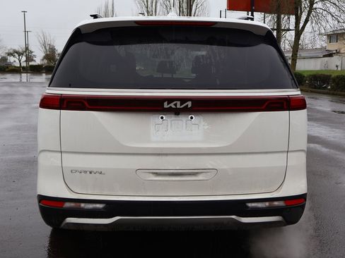 Used 2024 Kia Carnival SX Prestige image 5