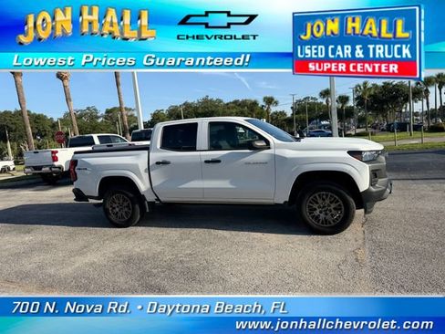 Used 2024 Chevrolet Colorado W/T w/ WT Convenience Package AWD/4WD image 12