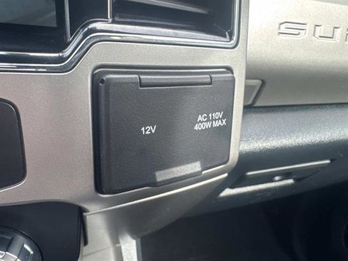 Used 2022 Ford F450 Lariat w/ FX4 Off-Road Package image 19