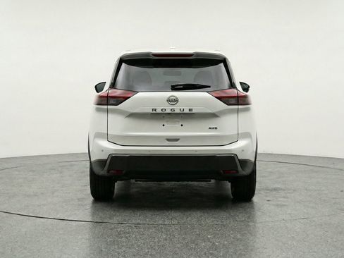 Used 2025 Nissan Rogue SV AWD/4WD image 7