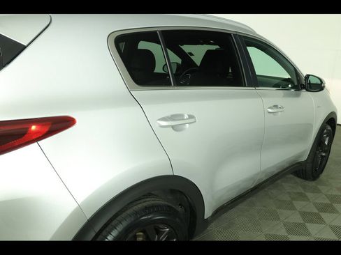 Used 2020 Kia Sportage S AWD/4WD image 17