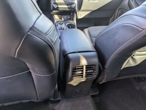 Certified 2023 Ford Escape ST-Line w/ Tech Pack #1 image 32