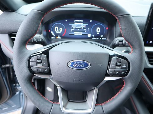New 2026 Ford Explorer ST-Line w/ ST-Line Street Pack RWD image 3