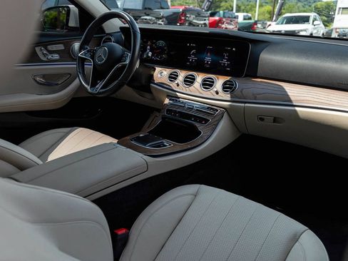 Used 2022 Mercedes-Benz E 350 4MATIC Sedan image 32