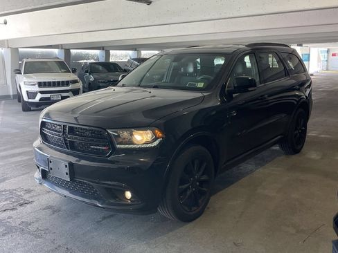 Used 2017 Dodge Durango GT w/ Premium Group AWD/4WD image 3