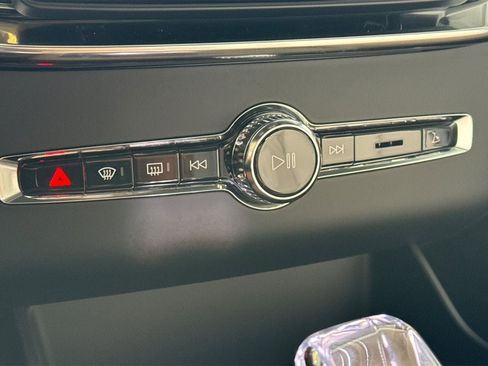 New 2026 Volvo XC90 B6 Plus w/ Protection Package Premier image 21