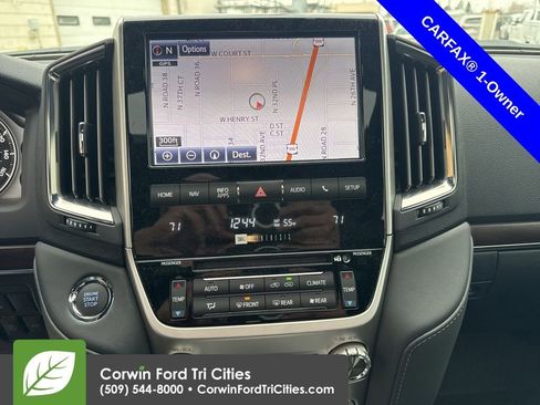 Used 2021 Toyota Land Cruiser image 3