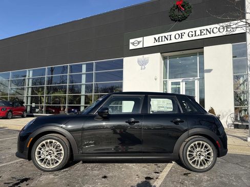 New 2026 MINI Cooper S FWD image 2