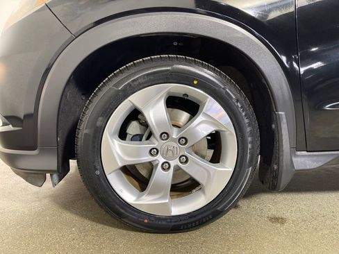 Used 2016 Honda HR-V LX image 11