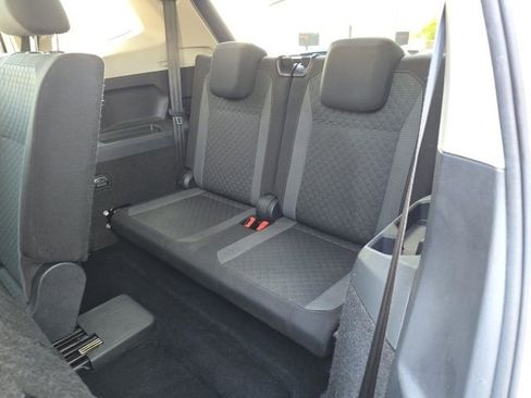 Used 2018 Volkswagen Tiguan S FWD image 29
