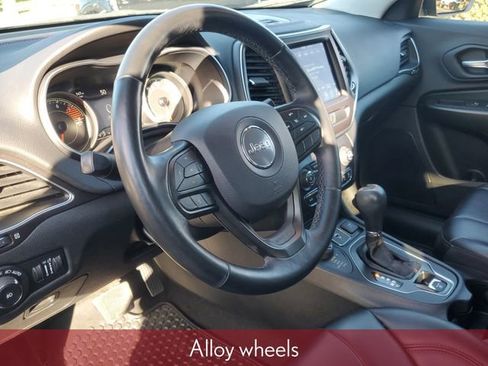 Used 2020 Jeep Cherokee Trailhawk w/ Cold Weather Group image 18